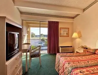 Howard Johnson Express Inn Tampa North Busch Gar